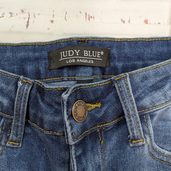 Judy Blue distressed skinny fit jeans - Picture 4 of 4
